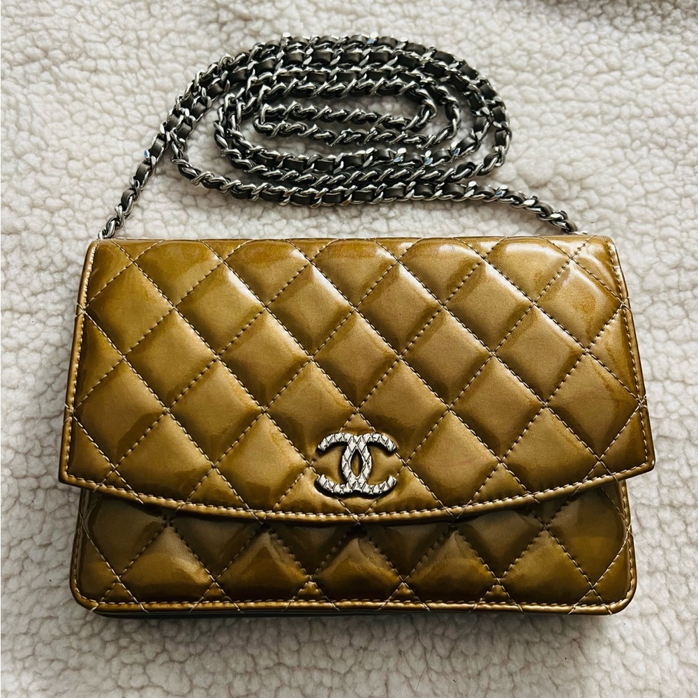 ⭐️SOLD⭐️Chanel Wallet On Chain WOC Patent Beige Champagne Limited Edition